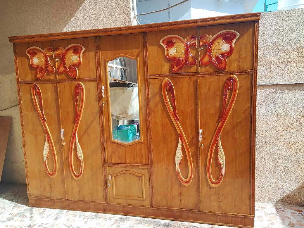 السلام عليكم كنتور مستعمل اخو الجديد 5باب طابقين للبيع السعر 275وبي مجال المكان نجف الاشرف حي الميلاد الشراي يتصل على الرقم وبي واتساب *********** @إشارة  نضافته مثل الصوره اخوان حجز ماكو بيع سريع النجف, العراق
