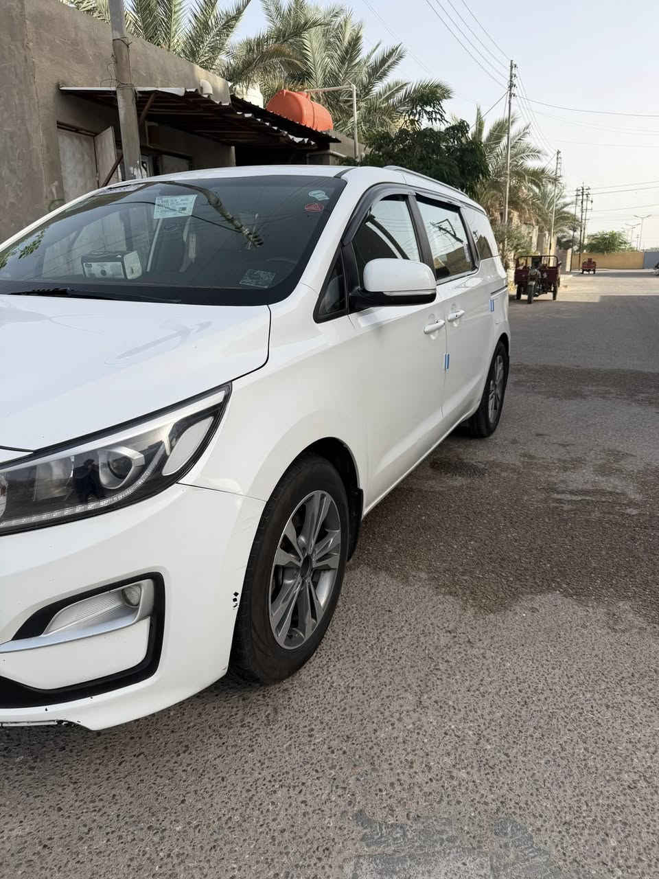 السلام عليكم للبيع كياسيدونا 2019 وارد أمريكي حادثها جاملغ امامي جهة العبري تبديل والبنيدمصبوغ جاملغ الخلفي صبغ تخم تاير باتري جديد تبريد 3 قطع 7 راكب مواصفات تدفئة بالستيرن نظام ايكو اقتصاد البانزين تدفئه بالكشنات تشغيل بصمة أبواب خلفية بصمة وكهربائي جنطة كهربائي وبصمه تحكم ستيرن مكينة جي دي اي 6 سلندر حجم 3300كشنات جلد رقم بصرة تحويل مباشر سيارة بسمي السعر 210بيها مجال مكان سيارة بصرةقضاء المدينة الاستفسار الاتصال على الرقم***********
