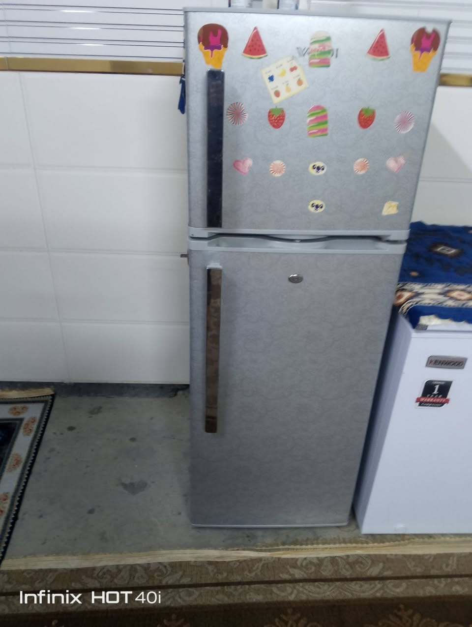 عندي هاي الثلاجه للبيع 12قدم نضيفه كلش السعر 150وبيه مجال للاتصال***********
