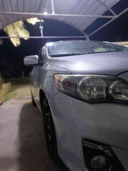 سلام عليكم كورله موديل2013 سياره  حادث صورت سونار موجود نضيفه وما ناقصه شي سياره كير ومحرك وحداديه كله كامل ما ناقصه شي محرك لا تبخير ولا تنقيص سياره  رقم ديالى بسمي تحويل ثاني مكاني بغداد سعر 123 وبيه مجال تصال***********
