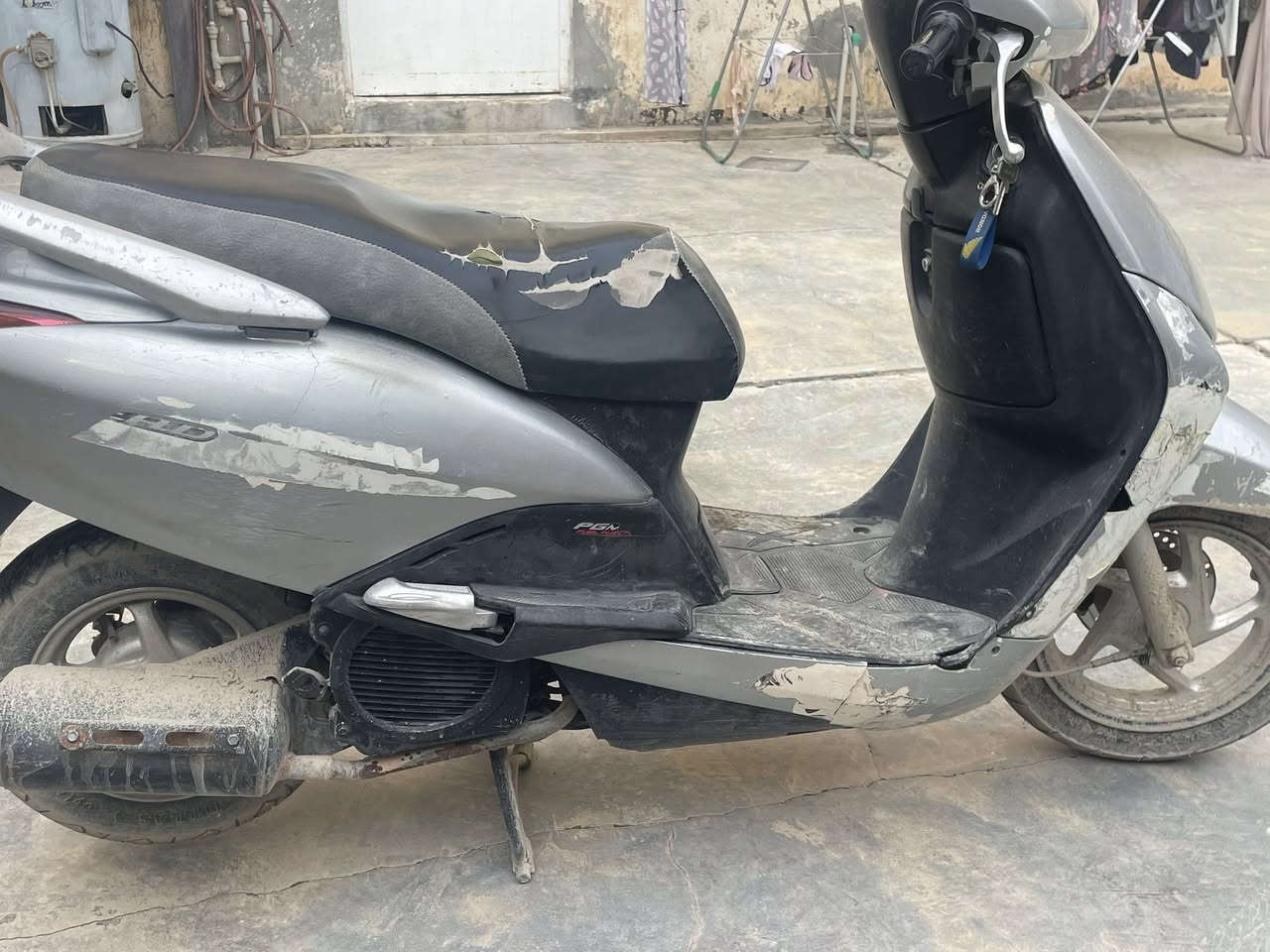 ليدي حديث للبيع الداجه مجفت كامل عايزها فقط كفر دبل جديد تايرات جدد السعر 650 وبي مجال للتواصل ***********
