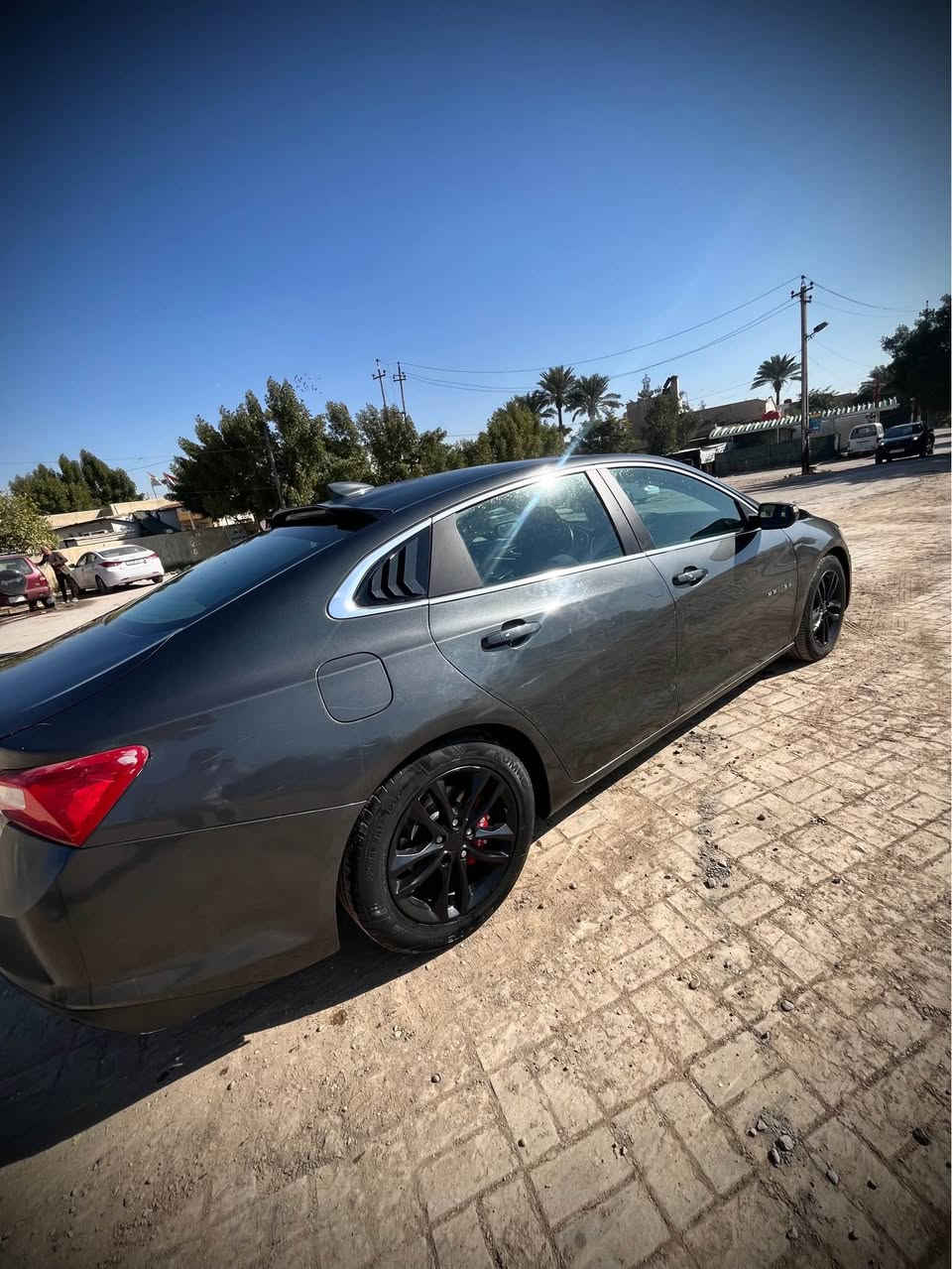 اللهم صلِ على محمد وال محمد 

السعر 85  وبيه مجال جدا بسيط

للبيع ماليبو.   MALIBU 18  LT 
..............................................
رقم بغداد  الرقم  الجديد هزه جديدة بسمي السيارة  تحويل شرط  ثاني يوم بسمك تصير 

سيارة علبلاد 
مواصفات ال LT معروفه 
مكينة 1500 تيربو  
كير AT المرغوب 
كله بانزين محسن ودهن اصلي ac delko 

سيارة  بالخير علياخذها
سيارة كير محرك كفالة عامة  فقط ملاحضات ينرادلهة 
 
حادثهة فقط مقدمة البنيد ايرباك ستيرن فقط بيهة صبغ جامرلغات امامية اثر جراد وبنيد جارد بدون صبغ تغلف اسود وجامرلغ خلفي صبغ على كد طخة مالتة 

سعر 85 وبيه مجال ان شاء الله للشراي 
استفسار اكثر *********** بغداد, العراق
