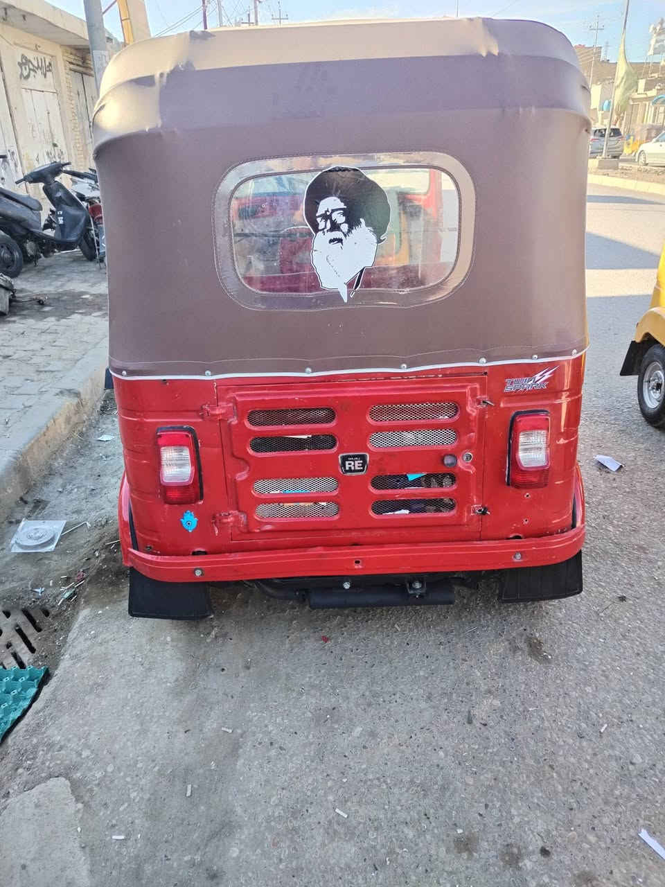 سلام عليكم تكتك للبيع موديل 20 ؤراق وكيله سيد خلدون بل عماره تكتك حلوه جاهزه عل اخر حبايه مكان ميسان المجر مال جناي الله شاهد 
تخم تاير جديد مسجل فراش برده كلهه جديد 
*********** بياع شراي لاتخابر 😍
