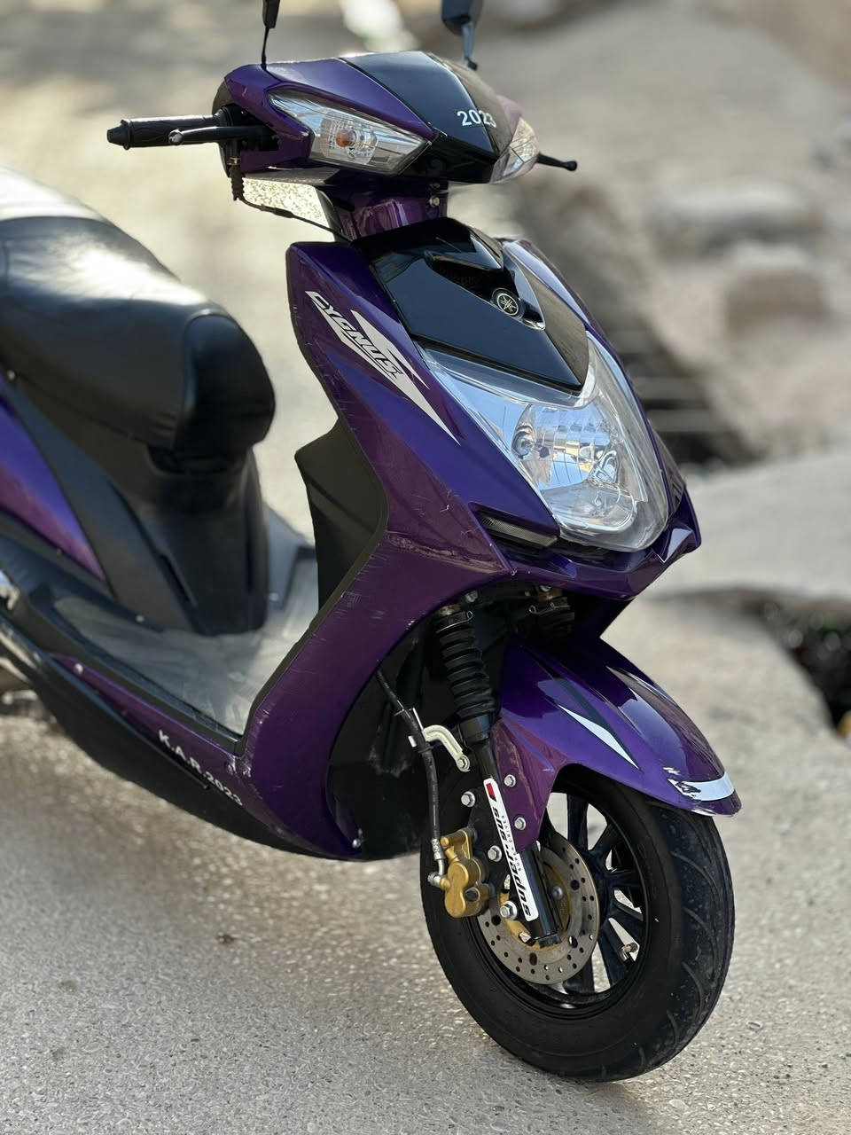 سگنز 2023
ب٤٠٠ وبيها مجال قليل 
مكاني الغراف
***********
