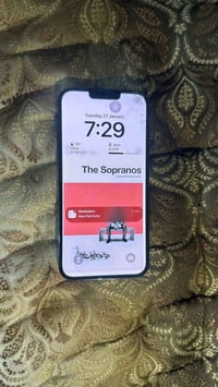 للبيع  بطارية 75 ذاكرة 256  بيه كسر بلشاشة مثل ماموضح  للاتصال او وتسا...