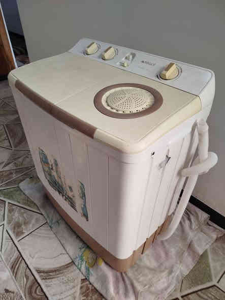 للبيع غساله حجم وصط جاهزه غسل وتنشيف موطوراته ابلاديه 
سعر 85 مكاني كربلاء حي العامل *********** واتساب وماسنجر موجود ***********
