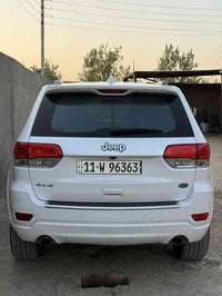 جيب كراند شيروكي اوفر لاند خليجي  الموديل : 2018 العداد : 70ميل المحرك...