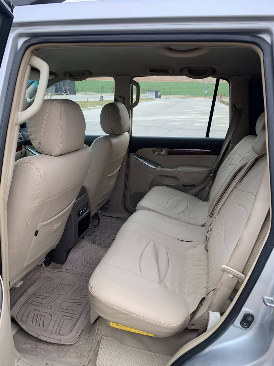 پرادو 2005
سياره حيل نصيف 
سياره فقد 2قتعه سبخ بيدون دواخل بيدون ارباك 
ماشيه 450الف 
مكينه 6سلندر
كئرو مكينه شه رت 
تحويل وكاله شه رت 
مكان دهوك 
5وره قه غرامه نزل سعر 
سعر 138وره قه 
مكان دهوك 
رقم موبايل ***********
