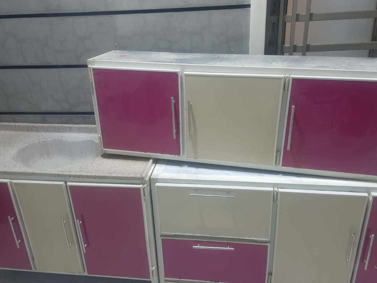 كاونتر قياسه يمكن ٢ متر والملحق ٢متر والسنك ١ونص متر مرمر سعره ٢٥٠ نضيف مامستخدم


**إذا كنت صاحب هذا الإعلان وتريد حذفه لأي سبب، رجاءا أرسل رسالة إلى الدعم الفني**