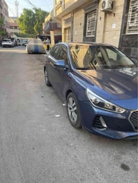 للبيع النترا موديل 2018 هاتشباك محرك 2000 GDI جديد تجفيت شركة اصلي وكا...