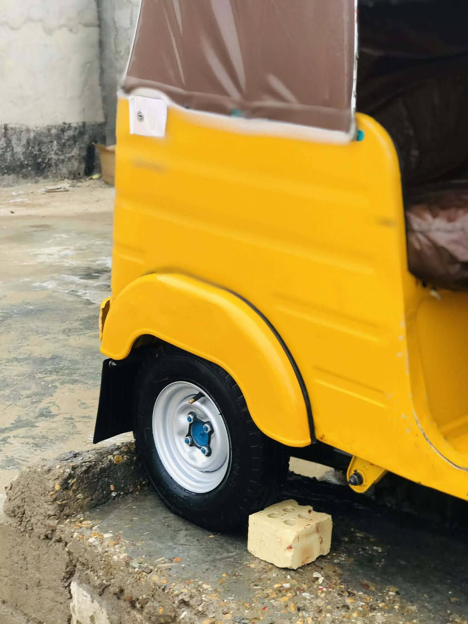 سلام عليكم شباب
تكتك للبيع 2020 شهر 11 بلاديه مكينه وكشر وكهربايات كله كامله تكتك بس سنويه ما مستلم لوحات مكاني بغداد سعر ٥٧٠٠ بي مجال قليل تصال ***********.
  وتساب ***********
