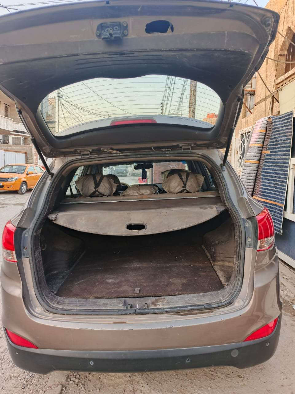 توسان 2013 خليجي مكينه 2000 بدون صبغ السعر 125 ورقه مكان دورت بعيثه *********** بغداد, العراق
