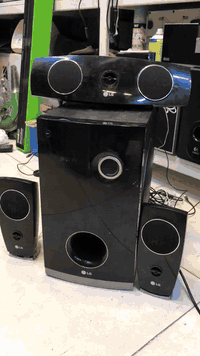 LG 3.1 home Theater 400 Watts Optical
Model : SH-43DA -A
هوم سستم مسرحي من شركة ئيل جي ٤۰۰ واط بي مدخل اوبتیكال و قطعة ادابتر اواكس و قطعة ادابتر بلوتوس ویاه شی صوت خرافي بیز كلش قوي  
     .............. سعر (  ۲٥۰  ) ٲلف ..........
( کوردی • عربي )

🟢توصيل موجود الي جميع المحافضات
🟡گەياندن هەیە بۆ هەموو شوێنێک

🟠مــعـرض هــونـەر
🔸للـصوتــیات(امبلیفایر• سماعة• رادیو• انتیك• مایكروفون)
🔸عــنـوان• اربیل سوق بالة • شارع اربعین
🔸مـوبایـل• ***********
                   ***********

🔵پـێـشانـگای هــونـەر
🔹بۆ ئامێری دەنگی و کارەبایی(ئیمپلیفایر• سەماعە• ڕادیۆ• مایکرۆفۆن)
🔹ناونیـشان• هەولیر • بازاری لەنگەی ٤۰م
🔹مـــۆبـایـل• 
***********
***********

•••••••••••••••••••••••••••••••••••••••••••••••••••
#iraq #kurdistan #duhok #zaxo #hawler #karbala #slemani #erbil #baghdad #kurd #kurdish #akre  #karkuk #kuwait #najaf
#amplifier #audio #subwoofer #sound #music #audiophile #bass #stereo #amplifiers #speaker #soundsystem #speakers
#اربيل #العراق #بغداد
