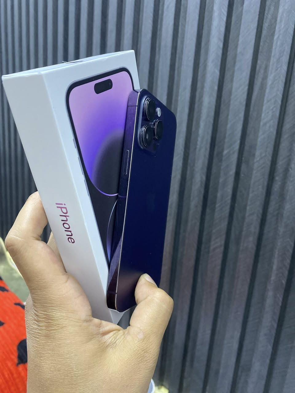 ايفون 14 برو ماكس لون بنفسجي ذاكره 256 بطاريه 100 مستبدله اصليه عربي شرق اوسطA/AA كامل ملحقات كارتون وكيبل الاصلي الوجبه الأولى القديمه الاصلي جهاز استخدام بيتت نضيف جداً مكفول من كلشي السعر 825 وبيه مجال للشراي او مراوس ب13 برو ماكس مع الفرق مكاني البصره الحيانيه ***********
