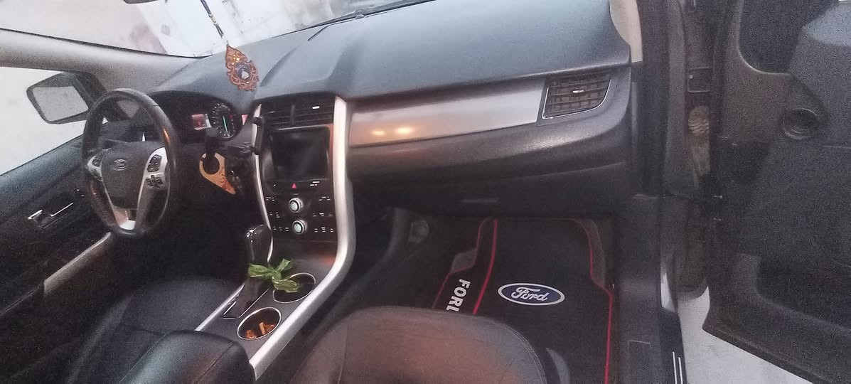 السلام عليكم من رخصه صاحب الكروب المحترم للبيع فورد ايدج موديل ١٢ بغداد باسمي رقم ألماني سنويه ٢٧ السياره بانوراما محرك وكير عله وضع الشركه السياره استلام شركه نيفا السياره ماشيه ٨٥ الف للتواصل***********
