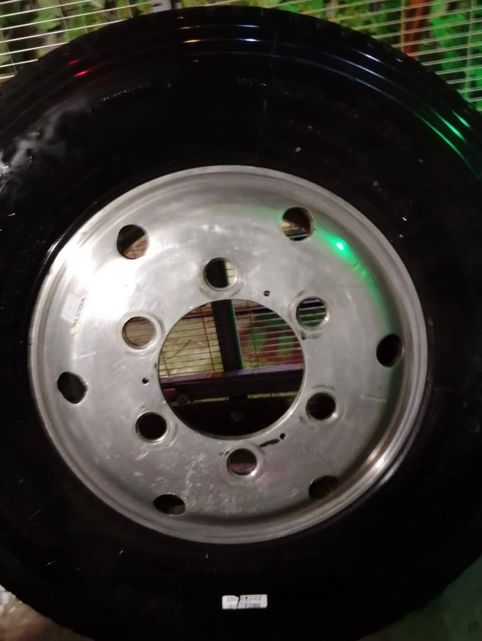 زوج وياله كروم  بلادي مو تجاري   نضافه 99بل ميه   يحتاج فقط بوليش لمعه طافيه
المكان بغداد  الأمين     ***********
