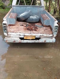 يوجد غلافين بدي +دعاميات اماميه وخلفيه +اربع وياله بيكم 80 للبيع 07812...