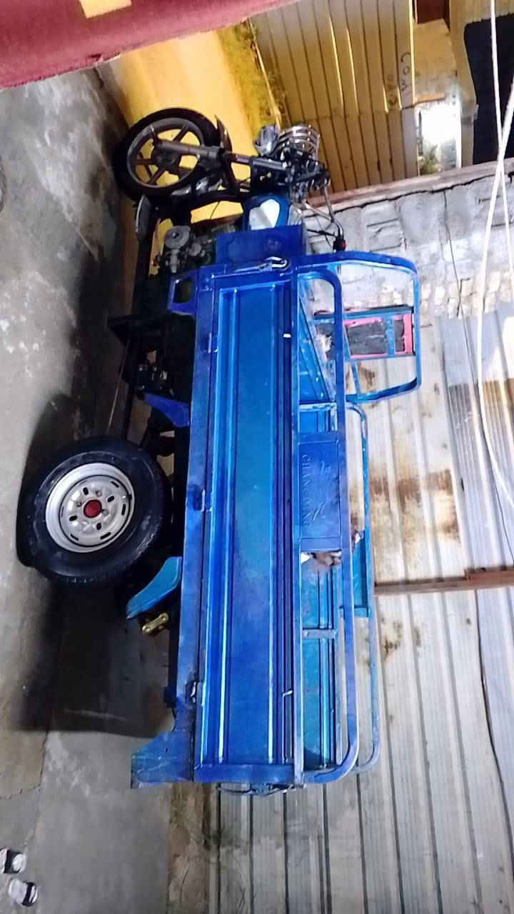 السلام عليكم للبيع ستوته اخو جديده نظيفه كلها شقاوه مكاني بغداد السعر مليون و200 وبيها مجال هذا رقمي***********
