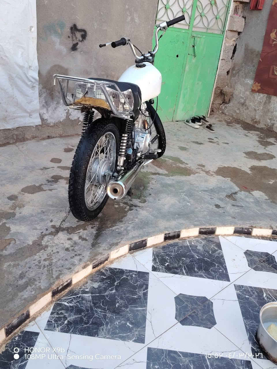 سلام عليكم دراجه تعمير لبيع مكينه رابيدو ما مفتوحه بدون وراق مكفول عشرين سعر خاص رقم ***********
