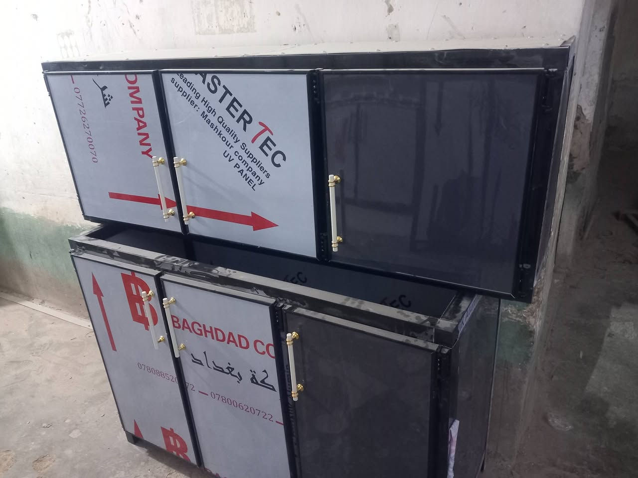 معرض ومعمل الاخوين لبيع وشراء الاثاث الجديد والمستعمل عمل انواع المطابخ والكاونترات حسب طلب الزبون انواع الجزامات ولدواليب  والكناتير الامنيوم يوجد اقصاد على مدار  6 اشهر اي موديل بالك بس دز الصور والقياس واحنه حاضرين العنوان الانبار القائم مقابل مركز الشباب هاتف ***********
