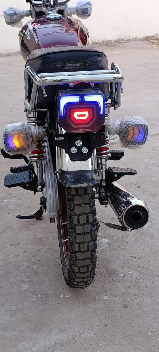 سلام عليكم
دراجه سيفان 5كير..موديل 25
سلف وهندر وتشغيل عن بعد بريموت .السعر خاص 
***********
