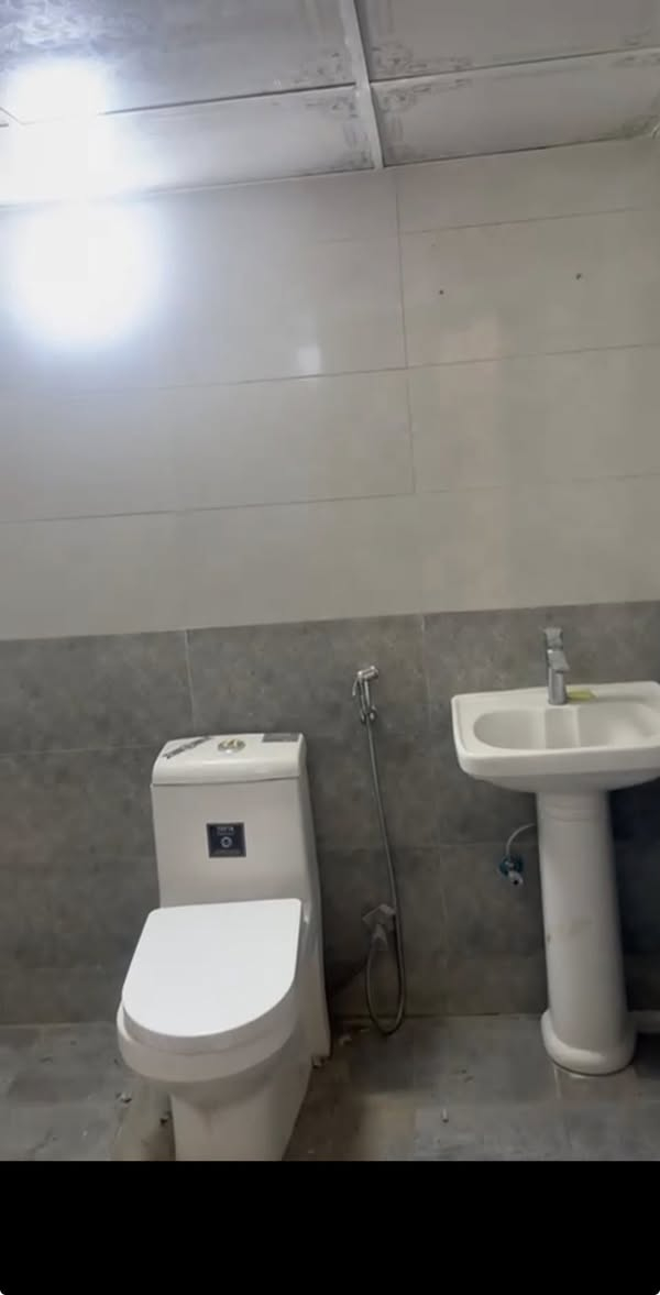 #للايجار___في___السيدية
دار مساحه 150 متر يحتوي على 

كراج يتسع سياره و 3 غرف نوم وصاله ومطبخ وخدمات

بدل الايجار 900

للاستفسار ***********
