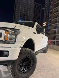 للبيع فورد اف 150 Xlt  للبيع موديل 2020 رقم السياره بغداد اللون ابيض ب...