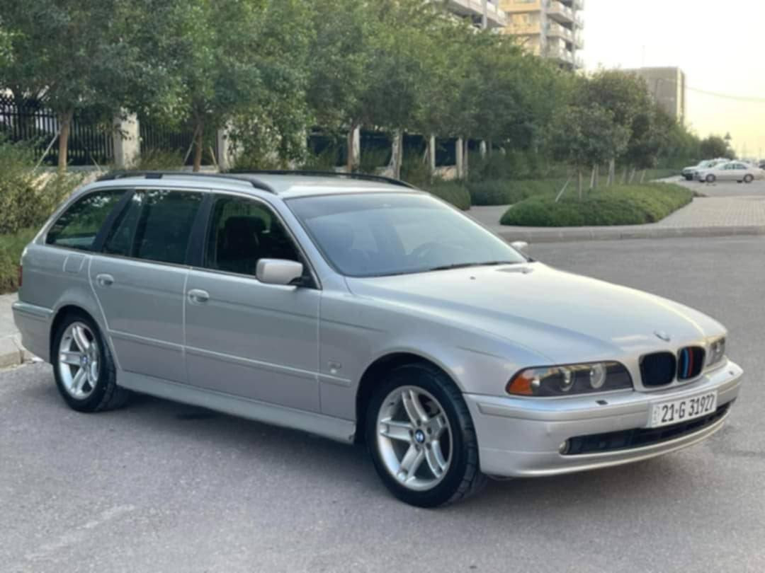 صقر ستيشن موديل 2003 كل شغلاتها بلاديه تبريد تدفئه 100% 
محرك 25 دبل فانوس كشنات جلد بردات بالابواب بلاديه شاشه تابلت 
سيارة ما ناقصه اي شي 
للاستفسار 
***********
 اتصل وتدلل او راسل وات ساب
