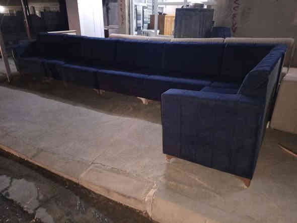 طخم العدد 2 خشب بلوك اسود للبيع للعنوان بعشيقة ***********
