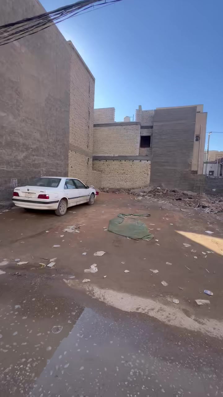 السلام عليكم 🤝

السعر(110)مليون ✅✅

قطعه الارض للبيع 🈴🈴🈴

المساحه 100متر ✅✅✅

طابو زراعي سند 25 اقرار محكمه صاحب الارض مباشر 💯💯

العنوان كربلاء مقابل حي العباس شارع السيدة نرجس 🛣️🛣️

قرب اسواق زمزم ⛩️⛩️⛩️

كافه الخدمات متوفره ماءً ومجاري وكهرباء وتبليط 🛣️🛣️🛣️

القطعه تصلحً حسينيه او سكن 🏢🏢🏢

للاستفسار آكثر الأتصال على أرقآم التأليه 

0️⃣7️⃣7️⃣2️⃣5️⃣9️⃣8️⃣1️⃣9️⃣4️⃣5️⃣ابو باقر 
0️⃣7️⃣8️⃣0️⃣8️⃣9️⃣9️⃣8️⃣8️⃣1️⃣8️⃣

0️⃣7️⃣7️⃣1️⃣9️⃣8️⃣0️⃣8️⃣1️⃣6️⃣5️⃣ابو علي

وكذالك نستقبل جميع العروض لديكم في كافه مناطق كربلاء المقدسه 🌆🌆


**إذا كنت صاحب هذا الإعلان وتريد حذفه لأي سبب، رجاءا أرسل رسالة إلى الدعم الفني**