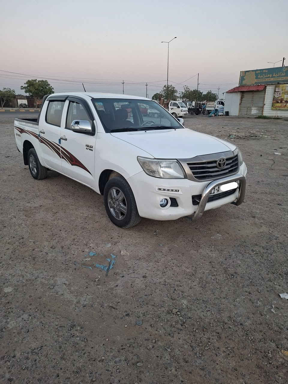 السلام عليكم تيوتا هايلوكس موديل ٢٠١٤ كوتي شاصي ١٩ مكفوله كفاله عامه ماعدا ملاحظات قليله محرك ما مفتوح لا تنقيص ولا تبخير سياره جديده بمعنى الكلمة ماشيه ١٤٣ حقيقي سنويه لل ٢٩ بسمي حصرا تحويل ثاني يوم العنوان صلاح الدين قضاء الدجيل رقم الهاتف ***********/***********
