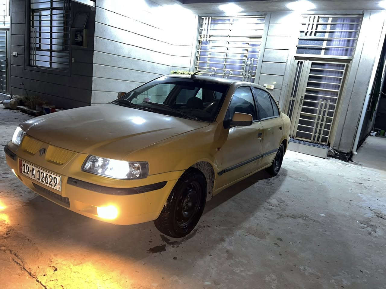 للبيع فقط 
سمند 2012
كير مكينه مكفولات
دواخل جديده
تدفئة تبريد شغال
هيئه غرمات مصفره
بين قوسين سياره جاهزه للشغل 
السعر  34 وبيه مجال بسيط 
***********
