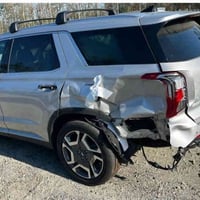 للبيع هونداي بالسايد موديل ٢٠٢٥  عله حادثه ماشيه فقط ١٠٠٠  ألف ميل الم...