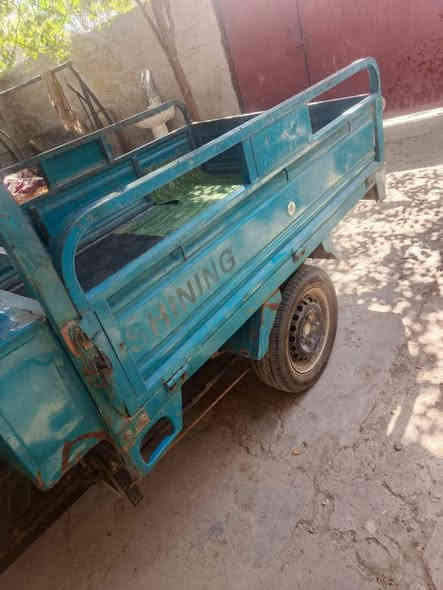 السلام عليكم ستوته جمره مديل 20 أوراق أصولي ستوته نضيفه وناعمه خير من الله ولا اخياس بيهه تايرات مال سايبه ستوته جديده السعر مليون وستميه 1600 وبيهه مجال الطيبين مكاني مسيب الاتصال *********** .. ***********
