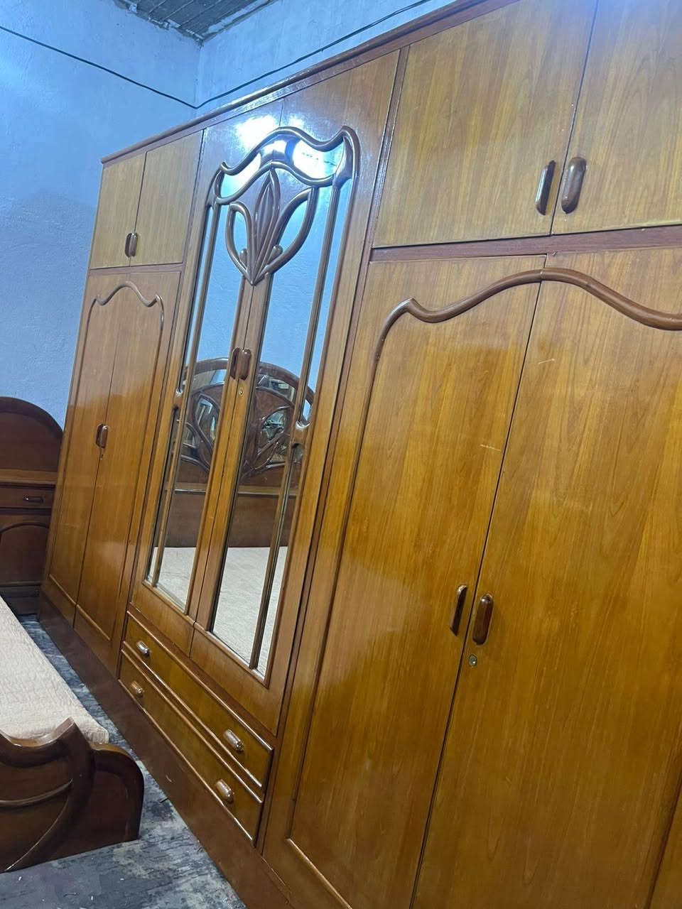 900غرفه ست ابوب صاج داخل وخارج تزكام 6ملم تكمه بغداد الحسينيه مال الراشديه وعندي توصيل ***********
