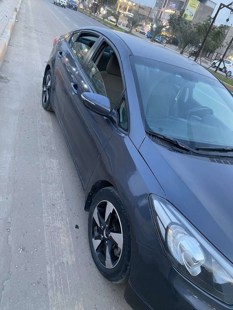 فورتي موديل 15
🔴مابيهه نقص كير مكينه 
🔴تدفئة تبريد
تفاصيلهة بالصور
مكاني بغداد الزعفرانية
***********
السعر ١١٣
