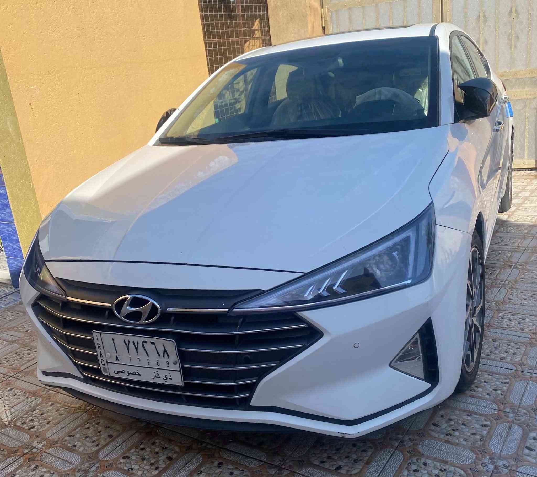 النتره 2020 خليجي 
رقم ذي قار تحويل مباشر
المكينه 2000 
كفاله عامه. 
لون ابيض
الموصفات فول 1/1
مكان الناصريه سوق الشيوخ
السعر 165
***********
