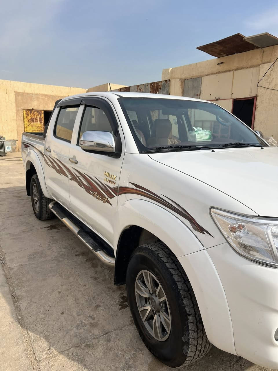 ‏سلام عليكم توجد بيكم دفع رباعي هايلوكس موديل 2014 كويتي مكفول كفالة عامة ماشي230الف الاستفسار الاتصال على الرقم ***********￼￼￼
