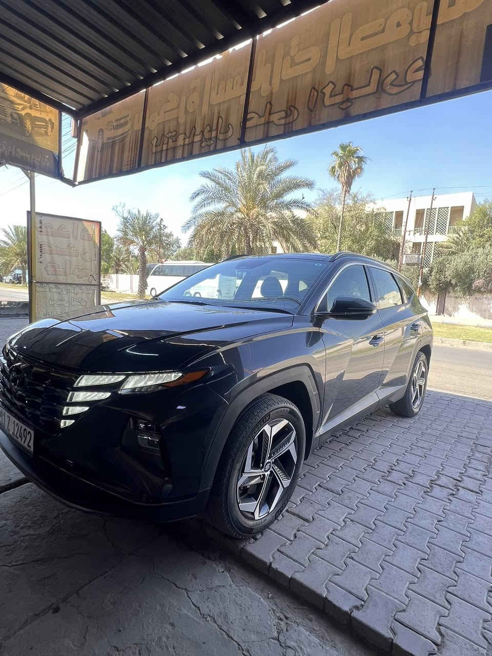 سلام عليكم 
توسان مديل 23 امريكي لمتدد✅ 
مكينه 2500
ماشيه 30 الف فقط 
حادثهه بنيد وجاملغ ومباوك الباب عله كد شبر بدون دواخل 
 .. للبيع فقط 
.. مواصفات السياره 
1️⃣ بصمه
2️⃣فتحه سلايد روف 
3️⃣شاشه كبيره 
4️⃣تشغيل عن بعد
5️⃣كشنات جلد +كشنات كهرباء
6️⃣جنطه كهرباء 
7️⃣رادار امامي وخلفي وجانبي 
8️⃣اشاير بل مري 
9️⃣سايد بريك بصمه
🔟لد نهاري ليلي +اشاره ترحيب عند الاقتراب 
1️⃣1️⃣ ويل كب كروم حجم 19 
1️⃣2️⃣ شاشه تدعم الكار بلي
1️⃣3️⃣ بكلايت لد
1️⃣4️⃣ تحكم إستيرن + قياده ذاتيه 
1️⃣5️⃣ ثلاث وضعيات قياده 
1️⃣6️⃣ كشنات تدفئه
1️⃣7️⃣ فور ويل
محرك 2500
هوايه موصفات بيهه لمتدد غنيه عن التعريف
هـ ***********
مكان بغداد البنوك 
السعر 200 ورقه وبيهه مجال بسيط
