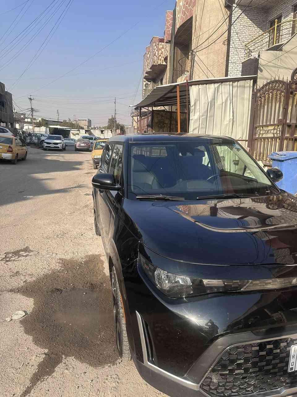 السلام عليكم كيا صول 2023 جيتي لاين فول مواصفات لون اسود حادث جاملغ سايق مبدل وبارد بنيد وبارد جاملغ ثاني مكانها بغداد جديده 155 
***********
