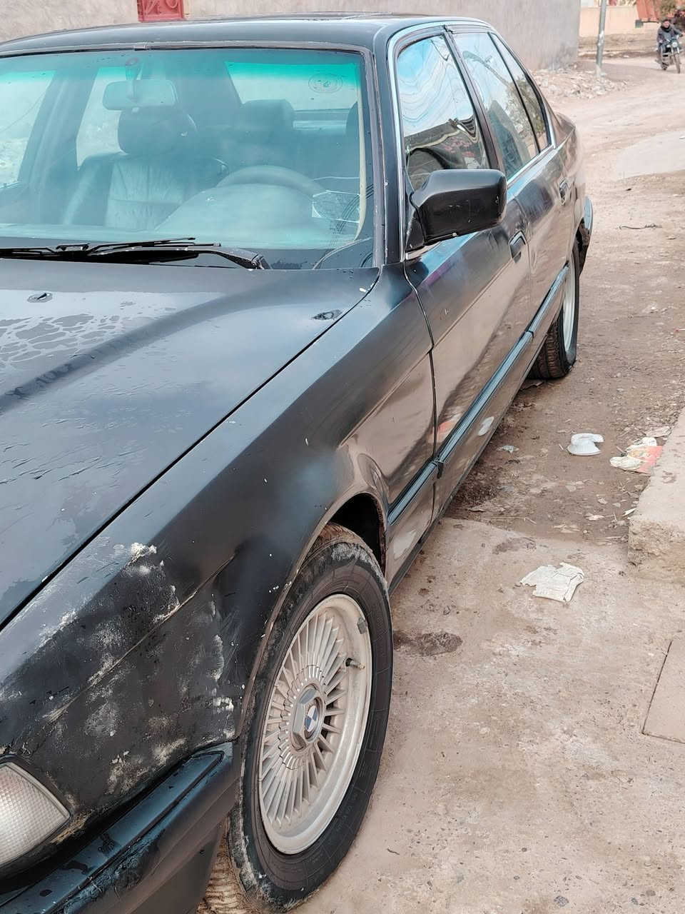 السلام عليكم اخوان سياره بي ام 740 للبيع مكينه جير خيره من الله تخم تاير رقم بغداد بدون راعي ابي حواقع حان مكان صلاح الدين سنويتها لل 27 مراوس ما يخالف سعر 30 وبي مجال مكانها صلاح الدين***********
