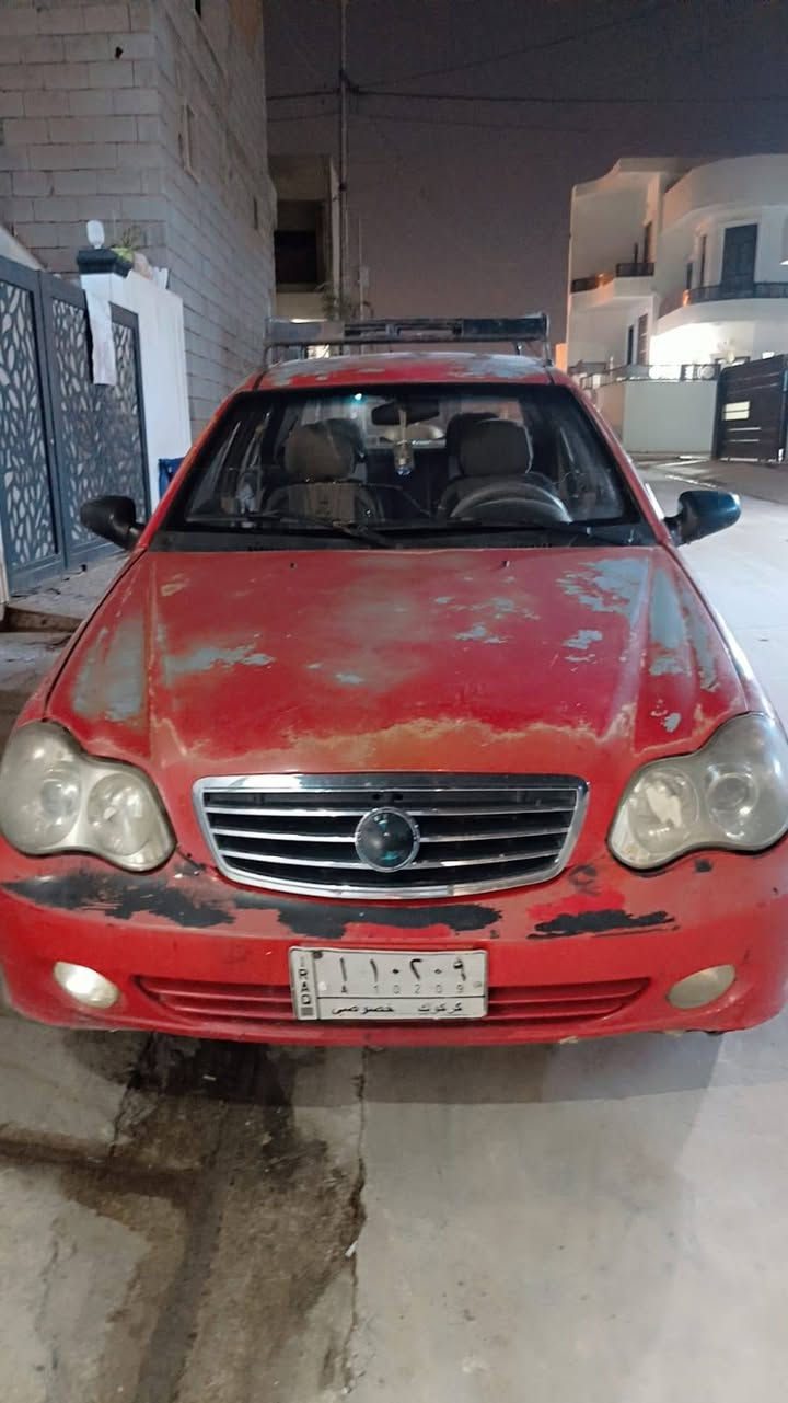 جيلي موديل 2012  كير ومحرك بشرط بطاقه بانزين السعر 32وبيها مجال قليل ***********  واتساب
