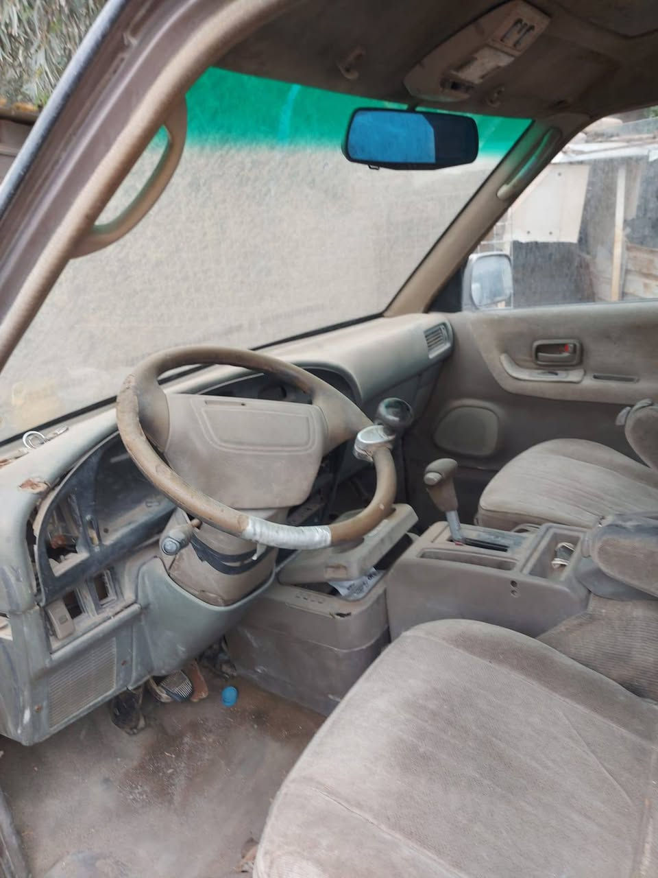 تيوتا فاره للبيع رقم بصره الدولي الجديد خصوصي  محرك ثري واي شرط
موديل 92 السعر 28 وبيه مجال مكاني البصره التنومه للتواصل ***********
