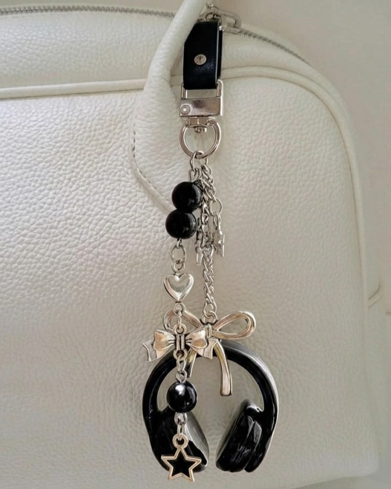 .

ميدالية السماعة
Headphone Keychain 🎧

اللون:اسود🖤فضي🩶
كوالتي جيد✨
رجـالي نسـائي 🙎🏼‍♀️ 👨🏼

سعر القطعة:3,750 ألـف🔥
____
__

متـاجرنا 👇
@stray_store1
@stray_accessorie
@stray_vintages
@stray_suits
@mars_librar.y 
@stray_stationary11 
 __.

__

توصيـل  الناصريه مركز الفين ديـنار ❇️

اقضيه ونواحي 3 الاف

المحافظات 5 الاف دينارر

💢عن طلب لايقل عن ال 12 الف دينار 
_
⛔ اذا كان اكو غلـط بالطلبيه او غير مشابـه للصوره يمكن استبداله

التوصيل في يـوم واحد فقط⚡🔥
_
#انمي #هاري_بوتر #ترند #كوول #مودل هودي ملابس ستراي_ستور


**إذا كنت صاحب هذا الإعلان وتريد حذفه لأي سبب، رجاءا أرسل رسالة إلى الدعم الفني**