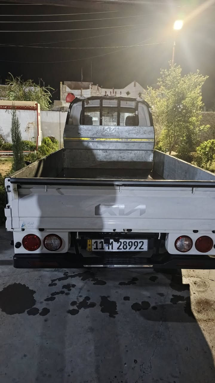 السلام عليكم
للبيع كيا حمل 
موديل 2024
كفاله عامه 
ماشيه 56 
تحويل ثاني يوم 
للاستفسار الاتصال على الرقم
***********
