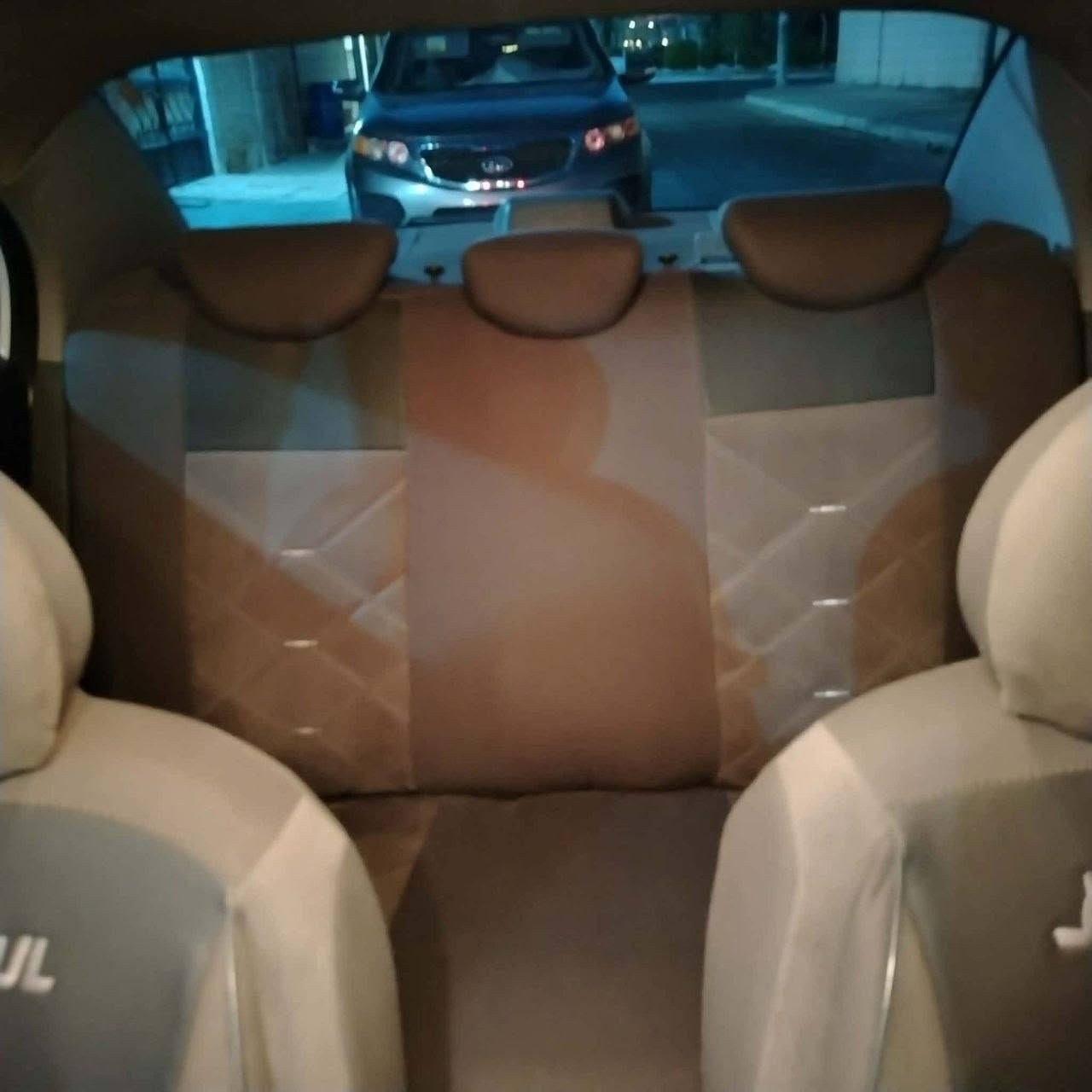 السلام عليكم ورحمة الله وبركاته
سيارة كيا ريو موديل  2008 للبيع السعر 95$السياره اسم صاحبها الشرعي الاتصال على الرقم ***********
