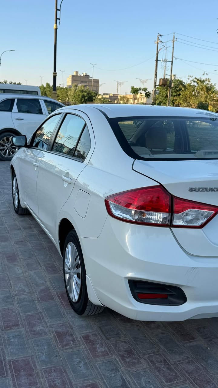 السلام عليكم 
سوزوكي سياز 2023
ماشية 100 km
بدون نقص 
محرك 1500 جدا اقتصادي
بيها 5 قطع صبغ
صور السونار مرفقة
السعر 78
مكاني كربلاء 
رقمي *********** Miłki, Powiat Giżycki

