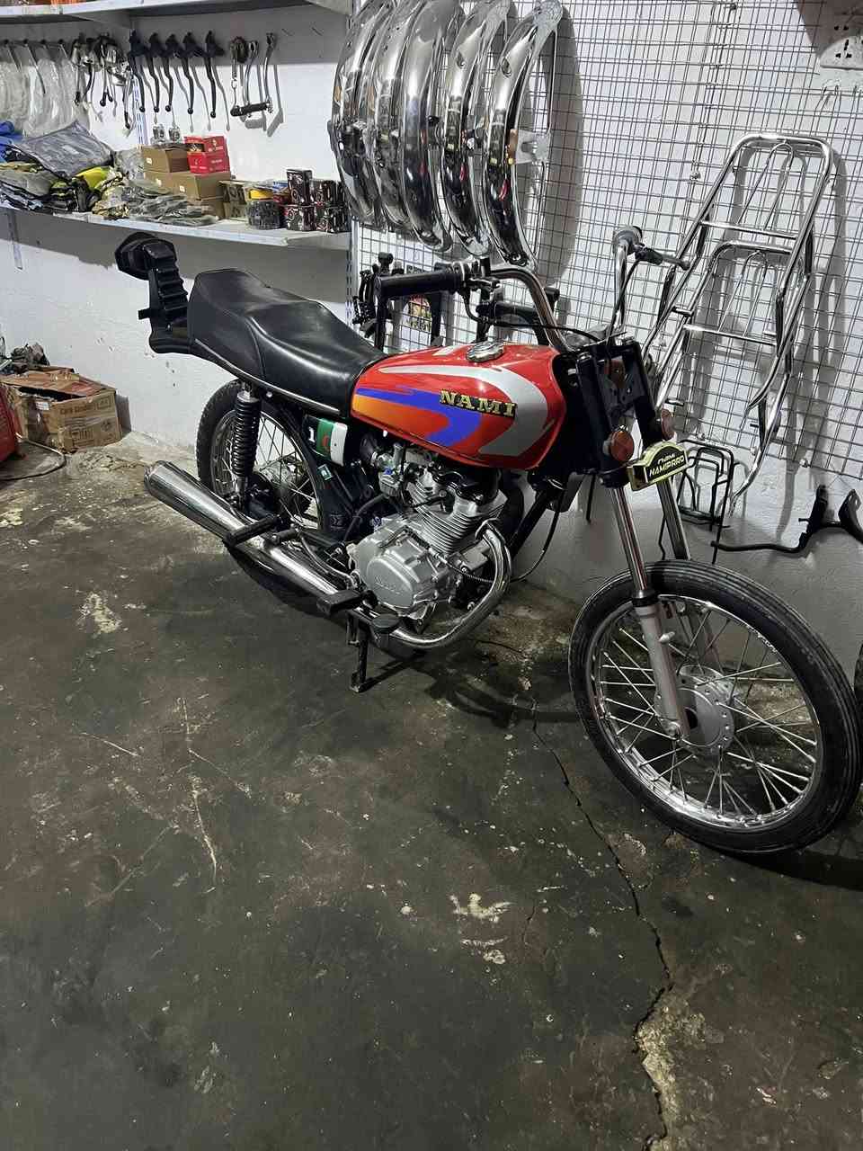 سلام عليكم دراجه للبيع اوراق اصلي شاصي ٢٠ وتعمير  ٢٦ مكاني كربله ***********
