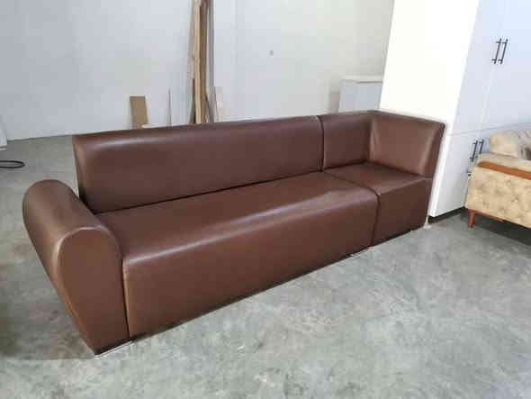 کۆمەڵێک ئەشیای ناوماڵ بۆ فرۆشتن..
تاقمی دەنەفەری فەرشی ئێرانی مورەشەح کتێبخانە..
شوێن دەربەندیخان گەیاندن هەیە..
***********..***********. دار بنديهكان
