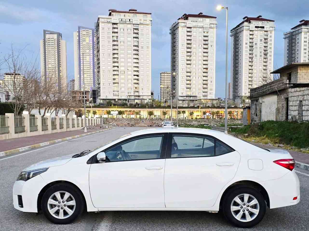 سلاو کرولا ۲۰۱۵ خلیجی مکینه ۲۰ رنگی سپی سیاره که یه ک پارجه و په له یکی هه یه به بی ناو گردن به بی دعام دواو پیشی کپسه رقمو سینو تایه و هه مو گیانی تازه یه بشرتی هه مو بیعبیک ئه یفروشم شوین سلیمانی سعر ( ۱۲٤) ورقه و معمله 

ژم *********** السليمانية, العراق
